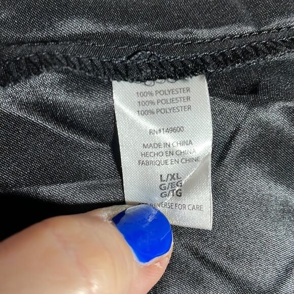 Flora embroidered satin robe - Picture 6 of 7